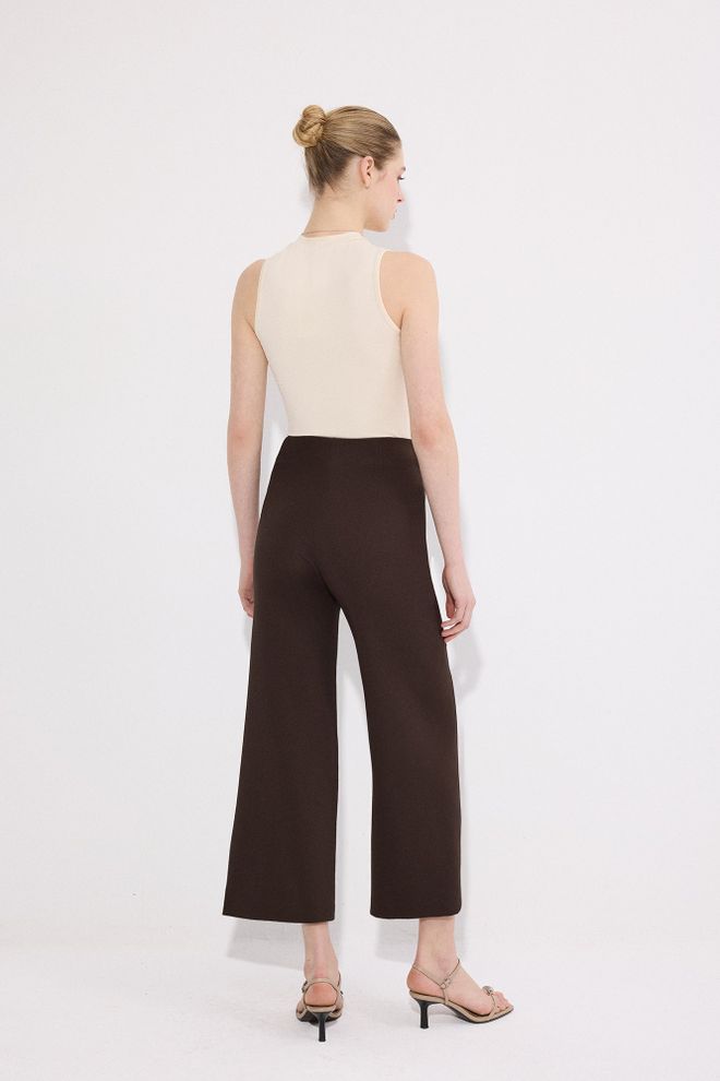 Touche Prive Brown Culottes Pants With Wide Leg And Zip Closure Wholesale Clothing Formal