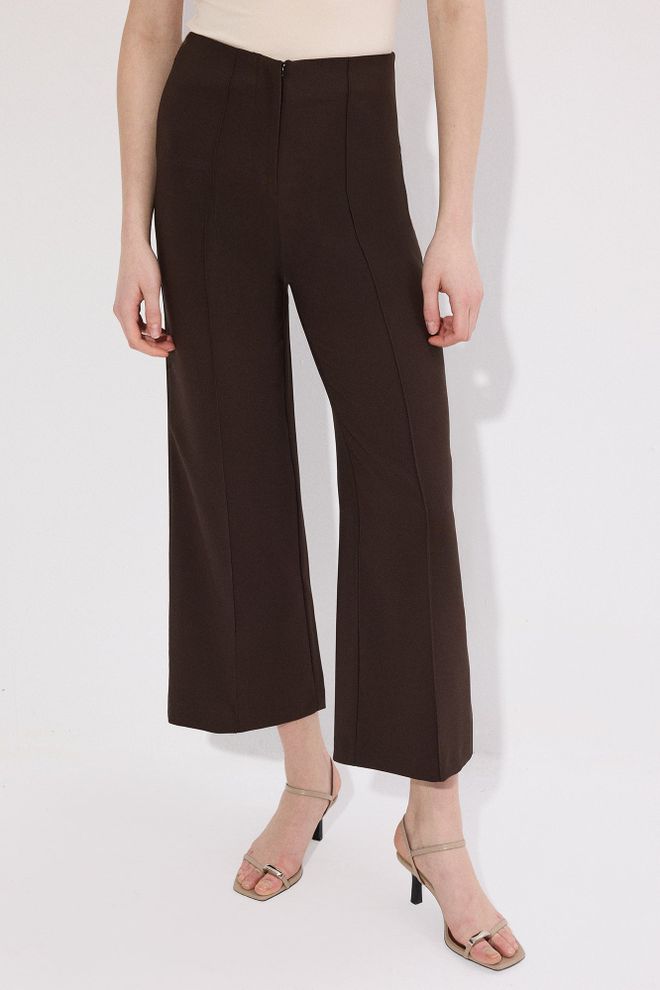 Touche Prive Brown Culottes Pants With Wide Leg And Zip Closure Wholesale Clothing Spring