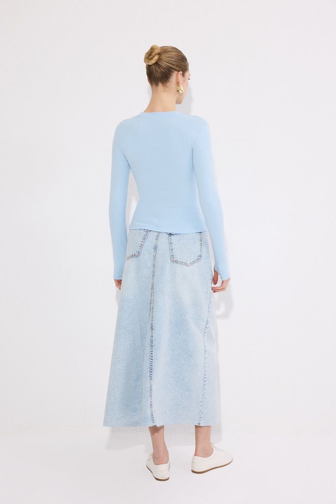 Touche Prive Blue Fitted Blouse With Extra Long Sleeves Wholesale Clothing Spring