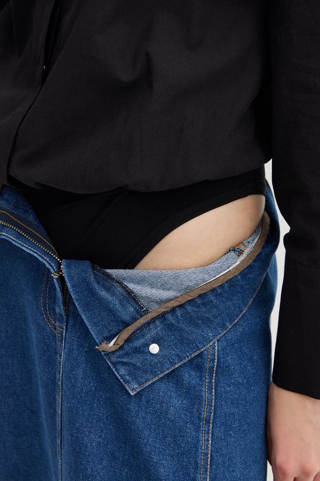 Touche Prive Black Blouse With Polo Neck And Long Straight Sleeves Wholesale Clothing Spring