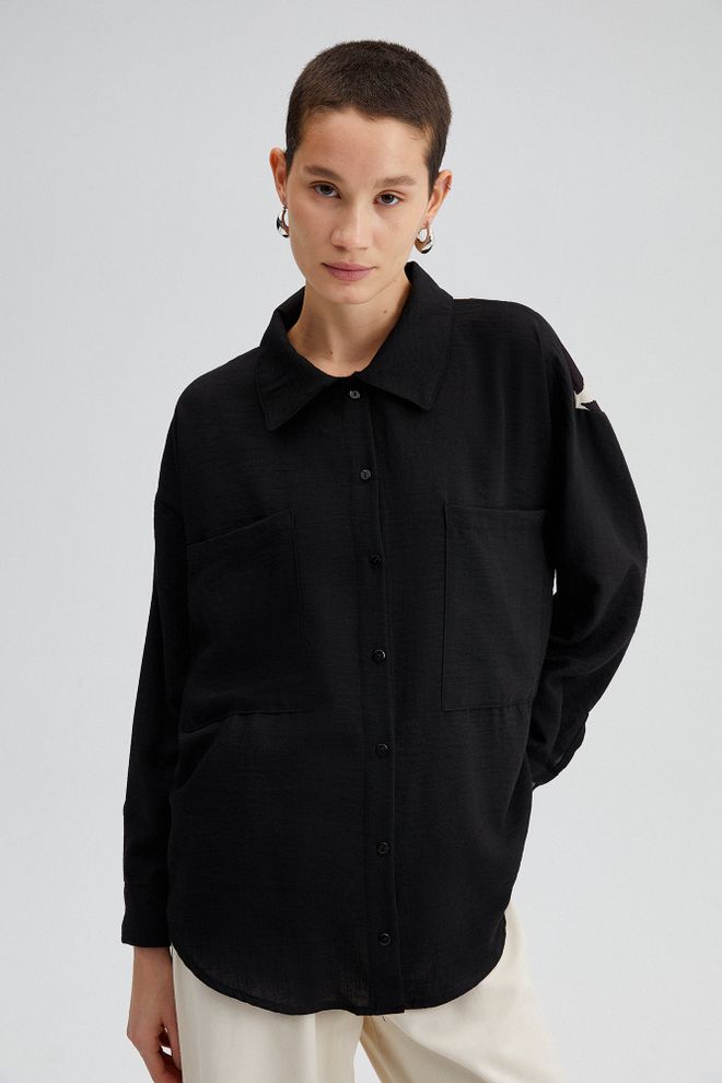 Touche Prive Juodi Oversized Marškiniai Su Polo Apykakle Ir Užsegimu Mygtukais Didmeninė prekyba drabužiais Kokteilinė