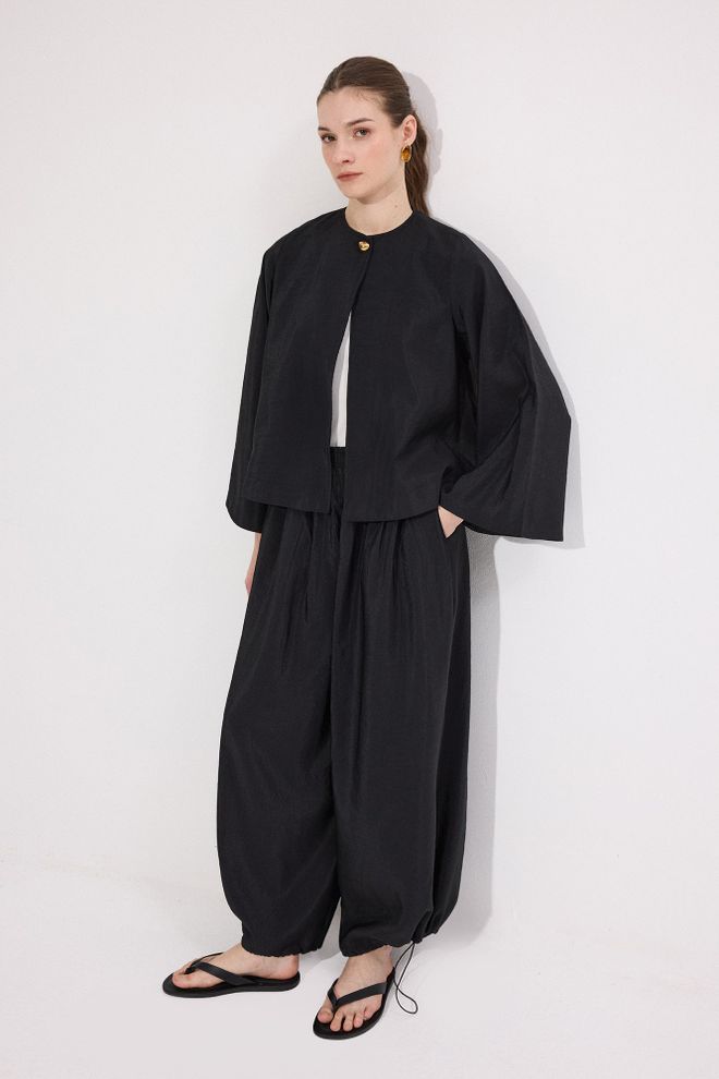 Touche Prive Black Harem Pants With Balloon Leg And Drawstring Wholesale Clothing 1