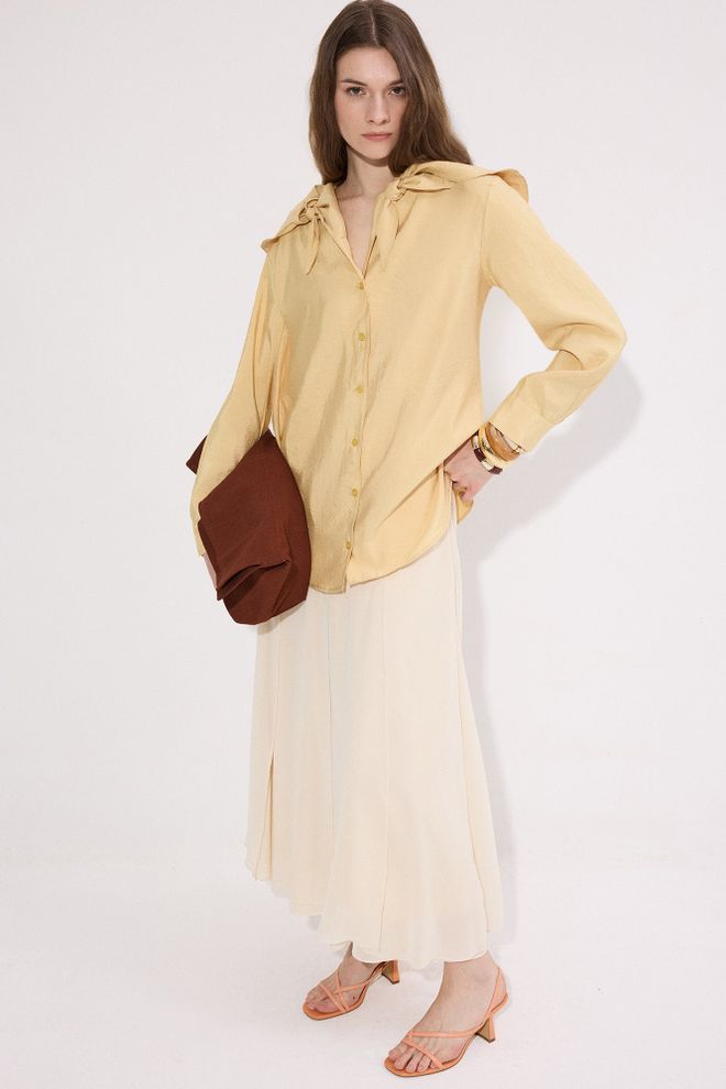 Touche Prive Желтая Повседневная Рубашка С V образным Вырезом И Пуговицами Оптовая продажа одежды Бездельничать