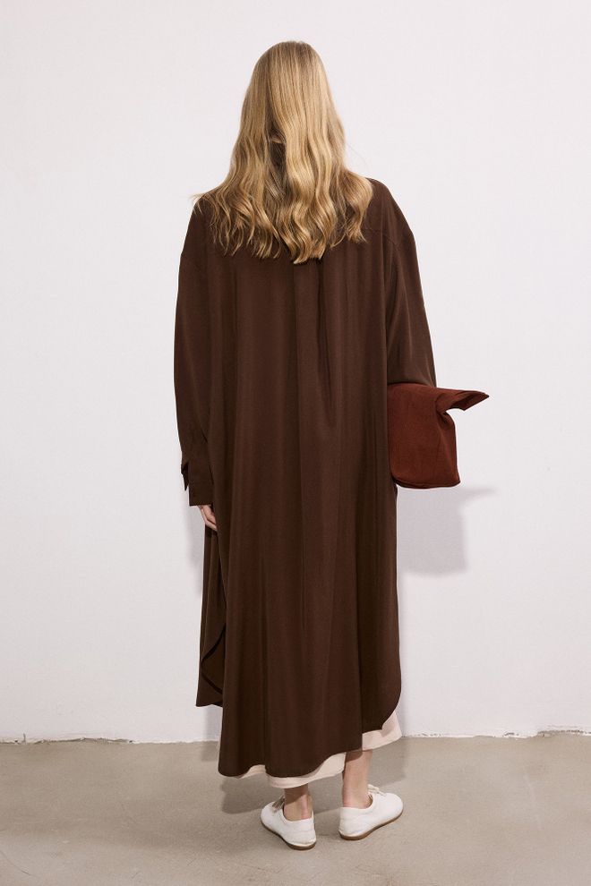 Touche Prive Bruine Elegante Midi Hemdjurk Met Hoge Hals Groothandel Kleding 5