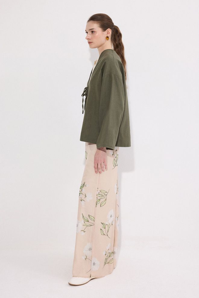 Touche Prive Khaki Kimono With Tie Closure And Oversized Fit Wholesale Clothing 1