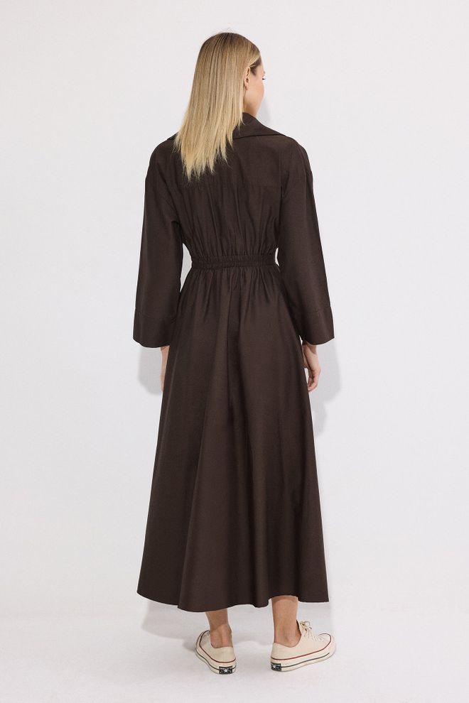 Touche Prive Rjava Ovitek Obleka Z Zarezanim Vratom In Dolgimi Rokavi Oblačila na debelo Lounge