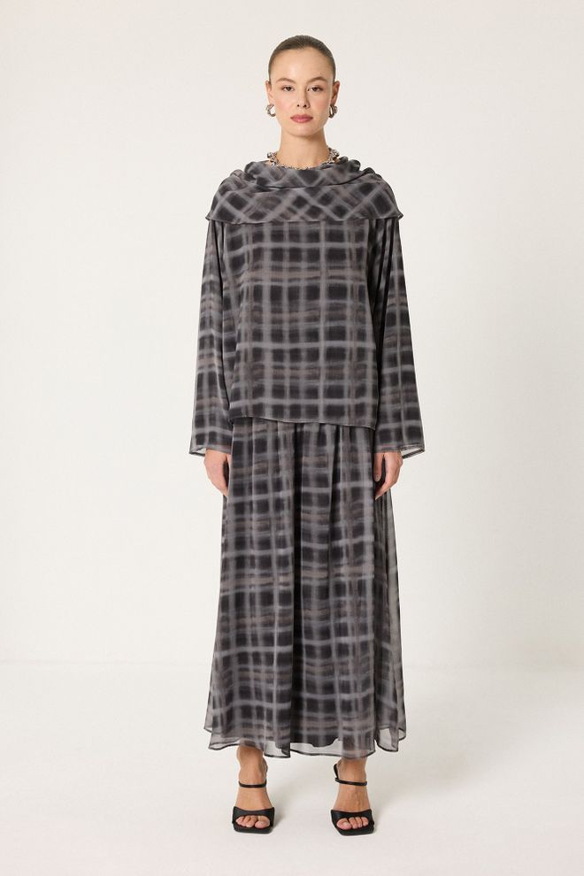 Touche Prive Black Elegant Checkered Set With Maxi Flared Skirt Wholesale Clothing Lounge