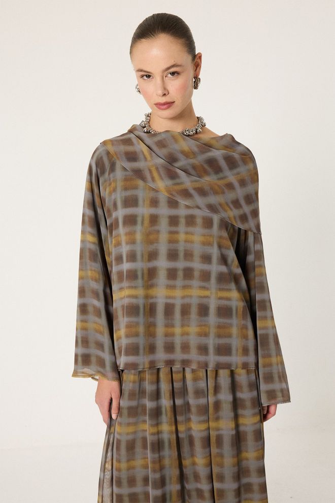 Touche Prive Brown Checkered Formal Elegant Set Wholesale Clothing Lounge