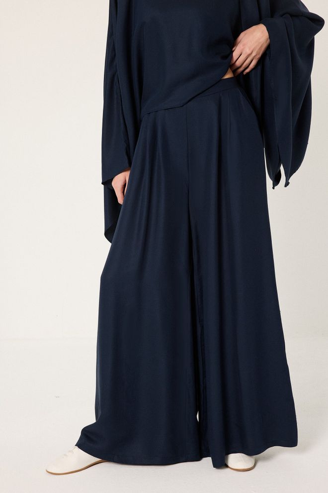 Touche Prive Елегантан Комплет Морнарско Плаве Боје Са Палацо Панталонама Велепродаја одеће 5