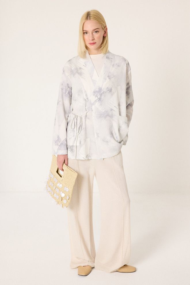 Touche Prive Weißes Kimono Mit Lässigem Elegantem Vintage Boho Stil Großhandelskleidung Lässig