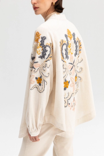 A wholesale clothing model wears  Embroidered Kimono Jacket
, Turkish wholesale Kimono of Touche Prive