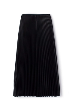 Una modella di abbigliamento all'ingrosso indossa TOU10006 - Pleated Satin Skirt, vendita all'ingrosso turca di Gonna di Touche Prive