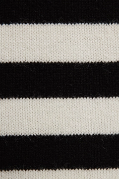 A wholesale clothing model wears tou12553-v-neck-striped-gilet-black, Turkish wholesale Dress of Touche Prive