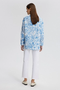 A wholesale clothing model wears tou12857-linen-textured-patterned-shirt-blue, Turkish wholesale Shirt of Touche Prive