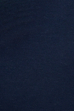 Bir model, Touche Prive toptan giyim markasının tou12963-poplin-shirt-with-widee-cuff-blue toptan Gömlek ürününü sergiliyor.