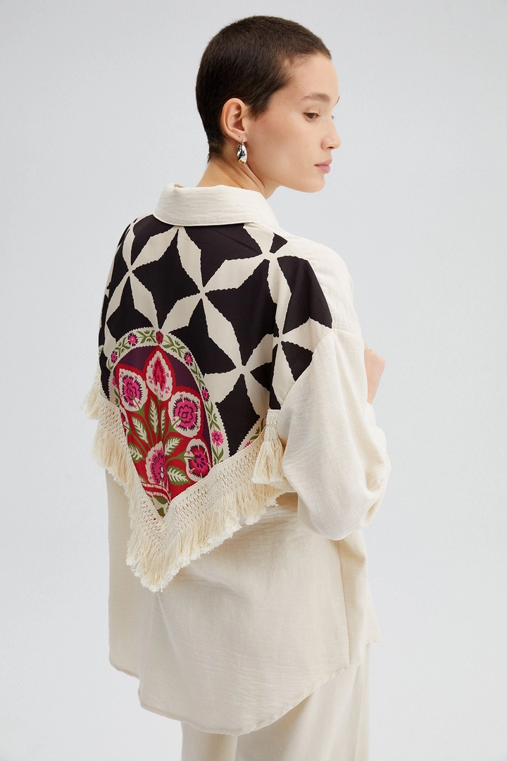A wholesale clothing model wears TOU10608 - Tassel Detail Printed Shirt - Beige, Turkish wholesale Shirt of Touche Prive