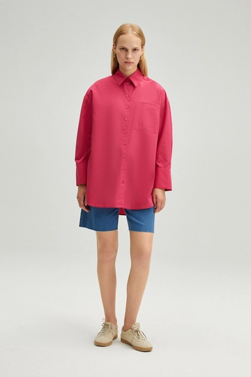 A wholesale clothing model wears  Relaxed Fit Poplin Shirt - Fuchsia
, Turkish wholesale Shirt of Touche Prive