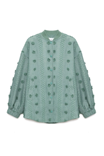 Ein Bekleidungsmodell aus dem Großhandel trägt  Bomberjacke Mit Floraler Spitze – Grün
, türkischer Großhandel Jacke von Touche Prive