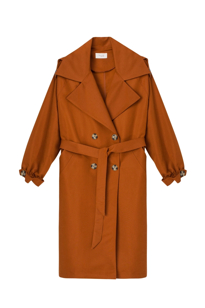 Ένα μοντέλο χονδρικής πώλησης ρούχων φοράει 47723 - Double Breasted Trench Coat, τούρκικο Καπαρντίνα χονδρικής πώλησης από Touche Prive