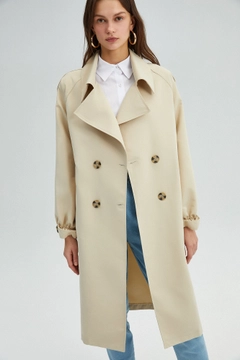 A wholesale clothing model wears 47725 - Double Breasted Trench Coat, Turkish wholesale Trenchcoat of Touche Prive