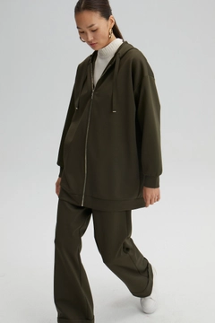 A wholesale clothing model wears 34025 - Sweatshirt Trousers Scuba Set, Turkish wholesale Suit of Touche Prive