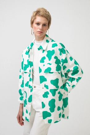 A model wears 34167 - Patterned Shirt With Pockets, wholesale Shirt of Touche Prive to display at Lonca