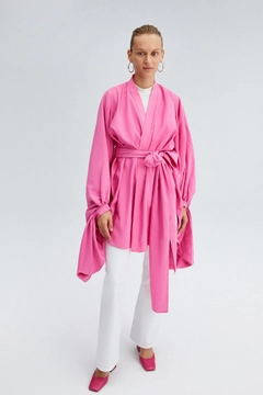 Una modelo de ropa al por mayor lleva 34396 - Sare Kimono, Kimono turco al por mayor de Touche Prive