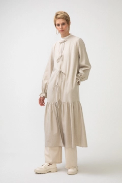 Ein Bekleidungsmodell aus dem Großhandel trägt 34422 - Lace Up Jacket, türkischer Großhandel Jacke von Touche Prive