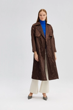 عارض ملابس بالجملة يرتدي 34552 - Belted Trenchcoat، تركي بالجملة معطف الخندق من Touche Prive