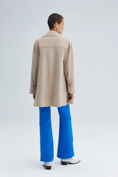 Ένα μοντέλο χονδρικής πώλησης ρούχων φοράει 34590 - Pocket Detailed Fleece Jacket, τούρκικο Μπουφάν χονδρικής πώλησης από Touche Prive