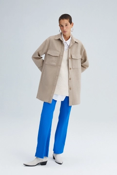 Ein Bekleidungsmodell aus dem Großhandel trägt 34590 - Pocket Detailed Fleece Jacket, türkischer Großhandel Jacke von Touche Prive