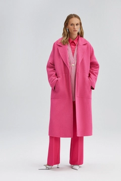 Una modelo de ropa al por mayor lleva 34694 - Tweed Coat, Abrigo turco al por mayor de Touche Prive