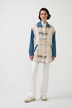 Ein Bekleidungsmodell aus dem Großhandel trägt 34615 - Jacquard Jacket, türkischer Großhandel Jacke von Touche Prive