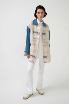 Ein Bekleidungsmodell aus dem Großhandel trägt 34615 - Jacquard Jacket, türkischer Großhandel Jacke von Touche Prive