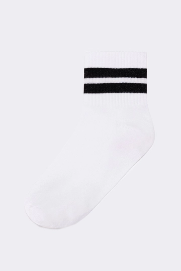 A wholesale clothing model wears  Striped Socks - White & Black
, Turkish wholesale Socks of Touche Prive