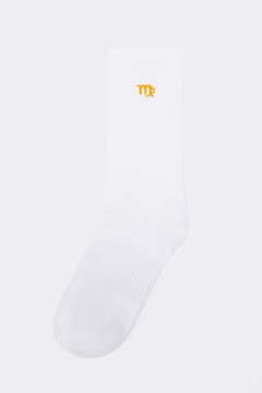 A wholesale clothing model wears tou11744-embroidered-socks-white-&-yellow, Turkish wholesale Socks of Touche Prive