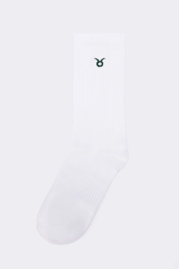 A wholesale clothing model wears  Embroidered Socks - White & Green
, Turkish wholesale Socks of Touche Prive