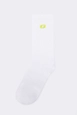 Ein Bekleidungsmodell aus dem Großhandel trägt tou11749-embroidered-socks-white-&-green, türkischer Großhandel  von 