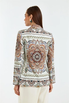 Veleprodajni model oblačil nosi TBU10372 - Patterned Blazer Women's Jacket - Beige, turška veleprodaja Jakna od Tuba Butik