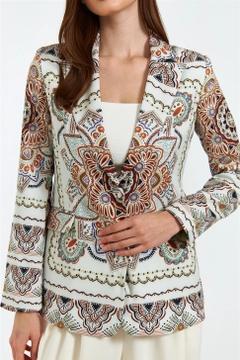 A wholesale clothing model wears TBU10372 - Patterned Blazer Women's Jacket - Beige, Turkish wholesale Jacket of Tuba Butik
