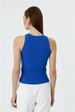 Een kledingmodel uit de groothandel draagt TBU10750 - Halter Collar Corduroy Singlet - Saxe Blue, Turkse groothandel Onderhemd van Tuba Butik