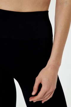 Модел на дрехи на едро носи TBU10866 - Women's Push-Up High Waist Tights - Black, турски едро Клинове на Tuba Butik