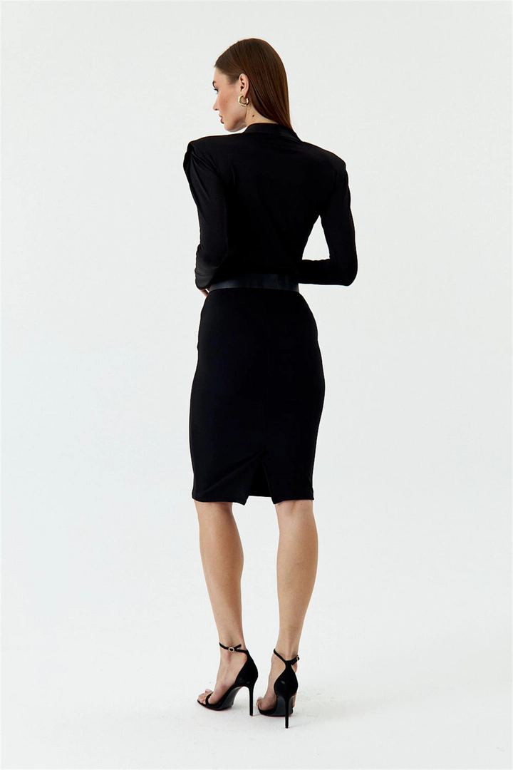 A wholesale clothing model wears TBU10877 - Midi Pencil Skirt - Black, Turkish wholesale Skirt of Tuba Butik