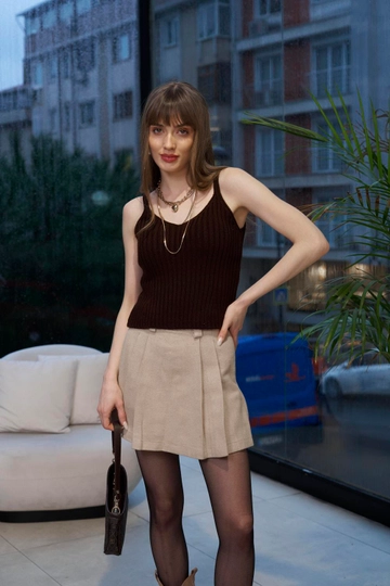 A wholesale clothing model wears  Dark Knitwear Blouse With Corded Straps - Brown
, Turkish wholesale Blouse of Tuba Butik