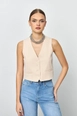 Een kledingmodel uit de groothandel draagt tbu12169-straight-cut-women's-vest-beige, Turkse groothandel  van 