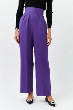 A wholesale clothing model wears 47451 - Trousers - Purple, Turkish wholesale Pants of Tuba Butik