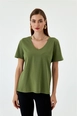 Ein Bekleidungsmodell aus dem Großhandel trägt tbu10984-women's-short-sleeve-khaki, türkischer Großhandel  von 