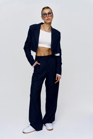 A wholesale clothing model wears  Masculine Crop Women's Jacket - Navy Blue
, Turkish wholesale Jacket of Tuba Butik
