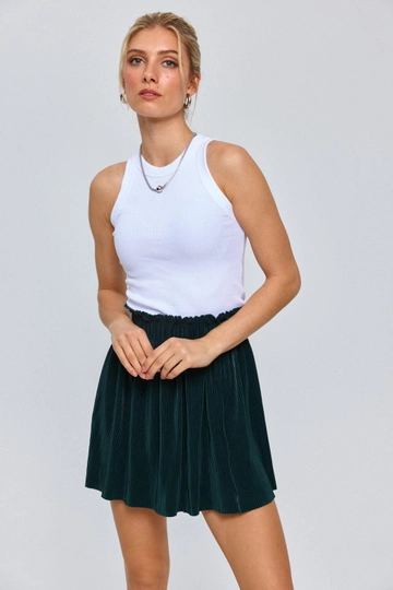 A wholesale clothing model wears  Halter Neck Women's Undershirt - White
, Turkish wholesale Undershirt of Tuba Butik