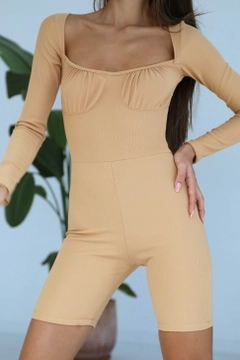 A wholesale clothing model wears 36723 - Bodysuit - Mink, Turkish wholesale Bodysuit of Tuba Butik